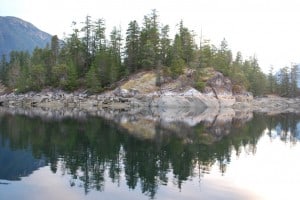 The shoreline inside Prideaux Haven is rugged – with jumbles of large granite boulders rising out of the waters.  There are also significant tidal changes – this photo shows a very low low tide.